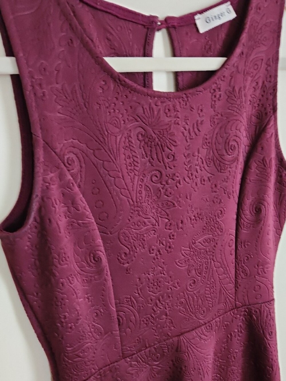 Subtle Textured Patterned Dress - Picture 4 of 8